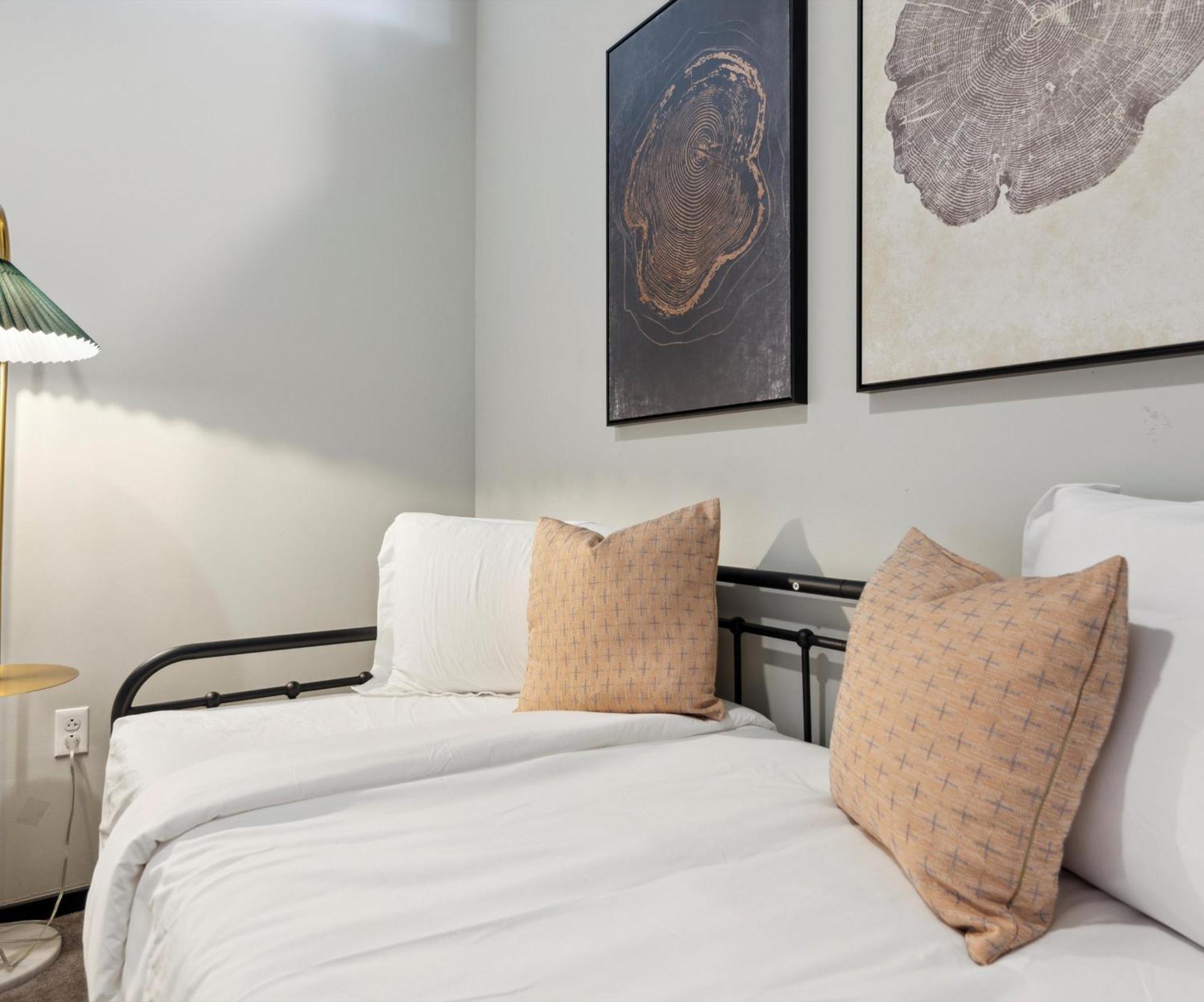 Large 3Br Apts & Studios, Free Parking, Gym, Game Room Philadelphia Kamer foto